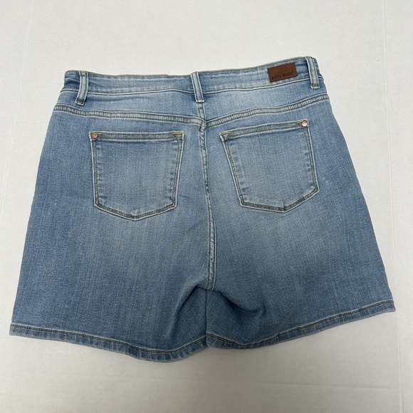 Judy‎ Blue Hi-Rise Mid Length Light Wash Denim Jean Shorts Size XL Style #15220 - Picture 5 of 5